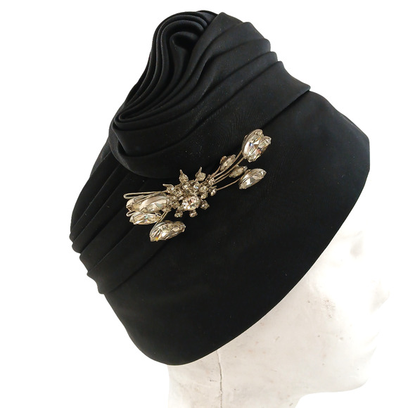 Lot of 2 VTG Womens Black Cloche Hat Studded Trim Rhinestone Brooch Gothic Style main image 8